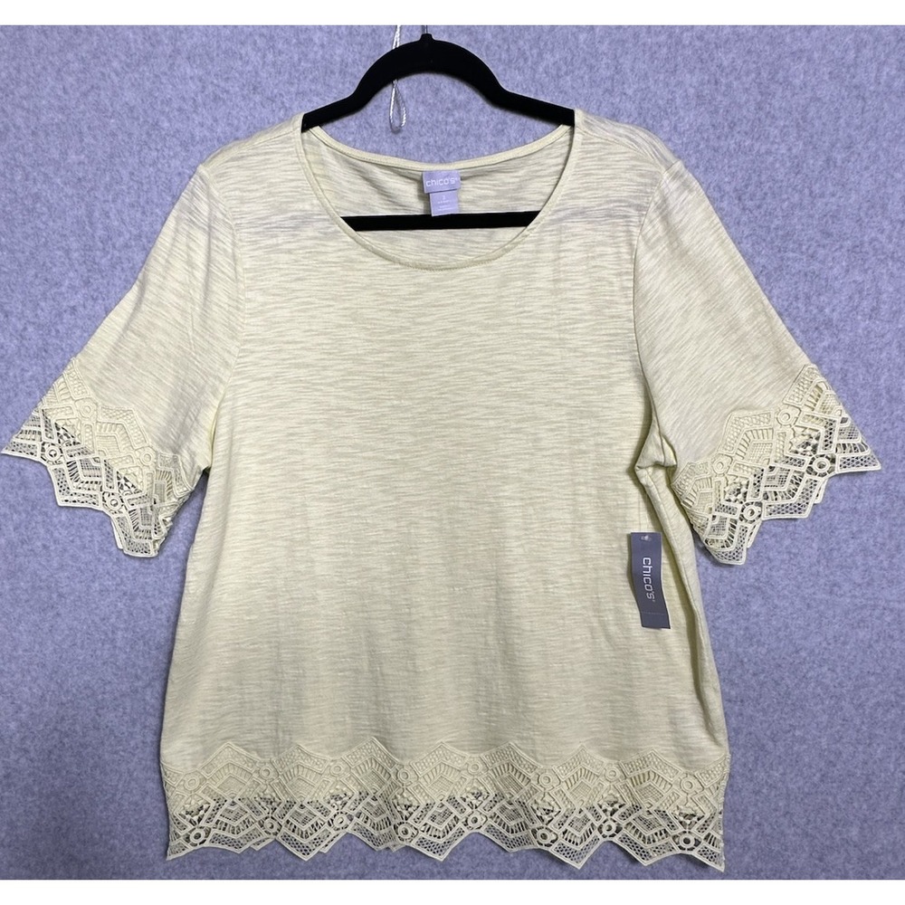 Chico's Top Shirt Womens Size 2 Pale Soft Lime Slub Lace Hem Tee Knit NEW - Picture 1 of 6
